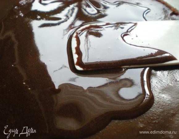 Равномерно распределяем по торту. 