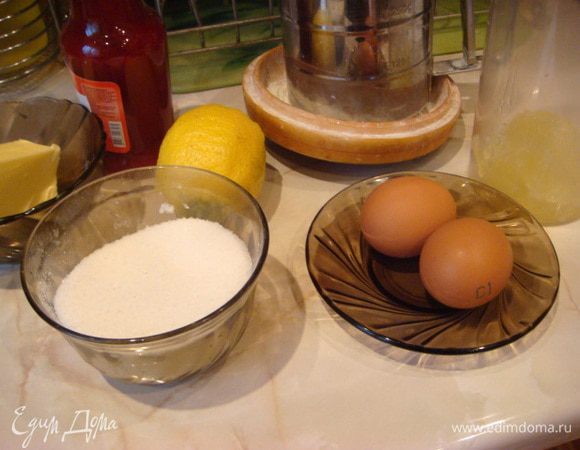 Тесто:муку+сл.масло растопить+сахар,замесить тесто не тугое.