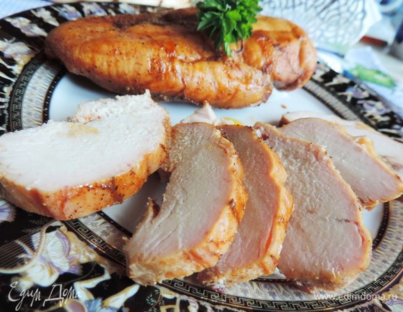 Все! Грудка готова. Ей осталось только дать остыть. Очень вкусно!!! Моя Иннуся ела с огромным удовольствием. И хотя в тот день она еще отведала и тортик, но сказала, что курочка ей понравилась больше)))