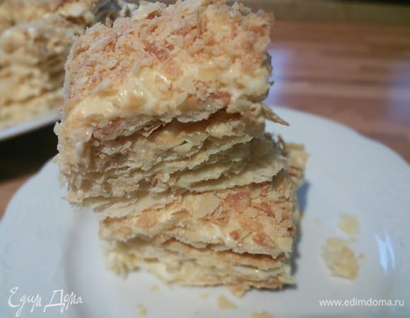 Разрезать на пирожные. Приятного аппетита! 