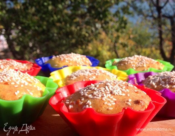 Духовку заранее разогрейте до 180°C, выпекайте 25–30 минут. Время зависит от вашей духовки. Приятного аппетита!