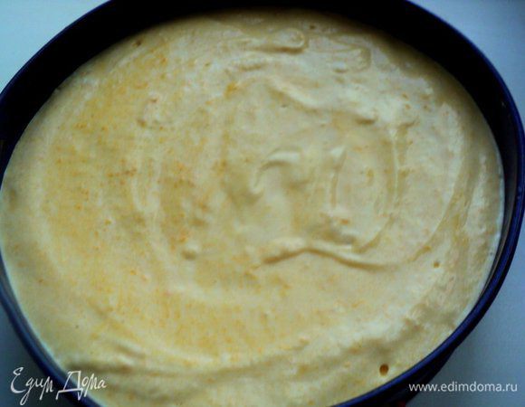 Дно формы Ф - 23 см застелить бумагой для выпечки, Ничем форму не смазывать, вылить тесто. Выпекать при температуре 160 градусов 1 час. 