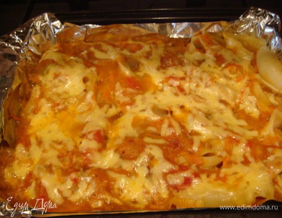 Ставим в разогретую духовку и на 30 минут при 180 гр. .