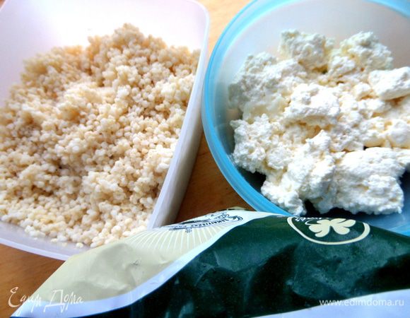Я решила объединить две начинки в этот раз: домашний творог и пшено.