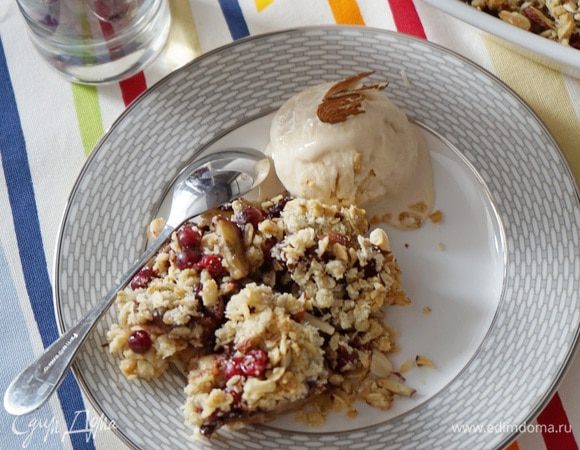 У нас с потрясающим крем-брюле от Natali http://www.edimdoma.ru/retsepty/67165-morozhenoe-krem-bryule-bez-yaits.  А у Вас?