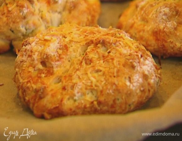 Отправить в разогретую духовку на 15–18 минут.