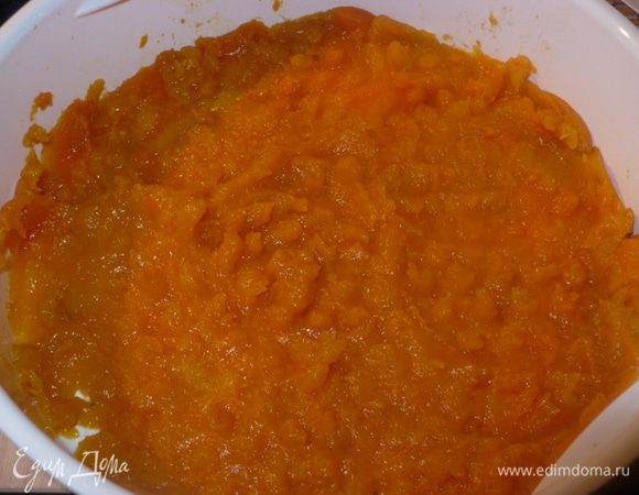 Тыкву сварить на пару, можно оставить кусочками, можно размять.