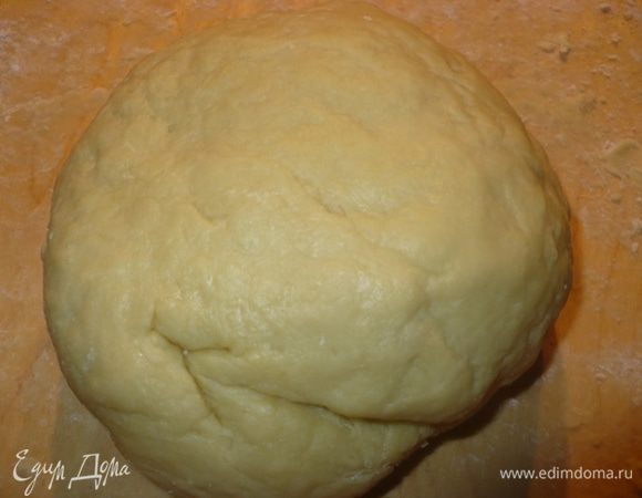 Тесто хорошо вымешивается без всяких комочков. Накрыть и дать тесту полежать 30-40 минут.