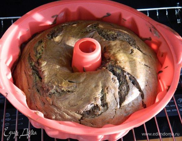 Духовку необходимо предварительно нагреть t 180 градусов. Выпекать примерно 50-60 минут.