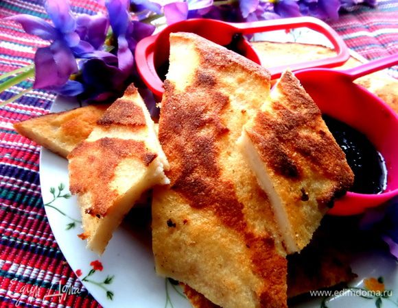 Он очень ароматный и обладает сливочным вкусом,а зажаристая корочка снизу не оставит никого равнодушным))) Особенно понравится тем,кто любит ленивые рецепты!