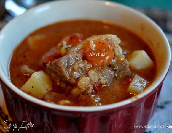 Если у вас перловка быстрого приготовления, то добавляйте ее за 15 мин.до окончания готовки. Подаем к столу . Приятного и теплого вам дня или вечера!
