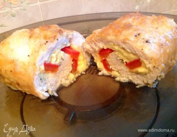 Рулеты получаются сочные! Вкусные, можно еще сделать начинку  болгарский красный перец и сыр, перец порезать полоской