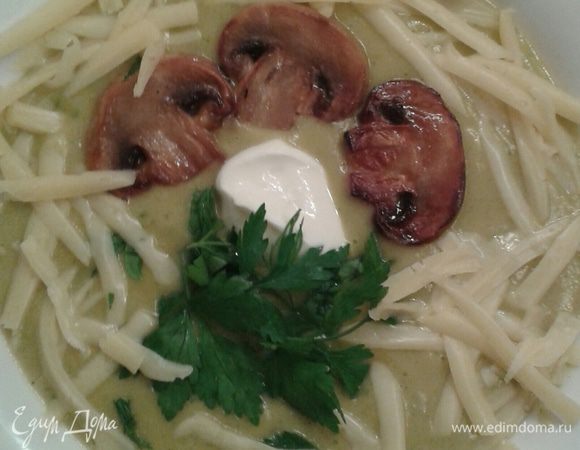 При подаче можно добавить натертый сыр, зелень, ложку сметаны.