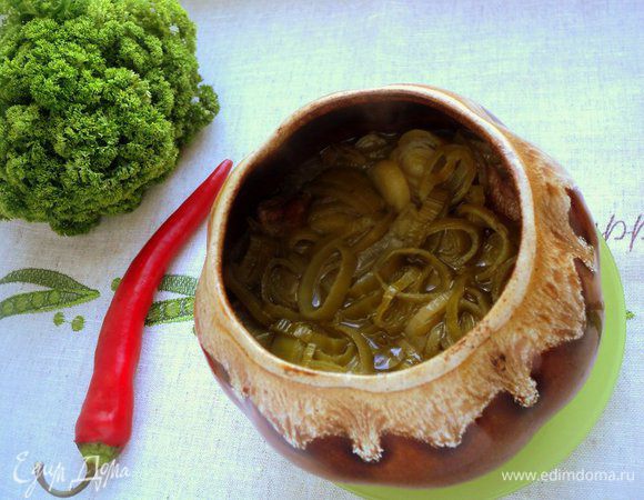 Подавать можно с любым гарниром, посыпав мелко порезанной петрушкой. 