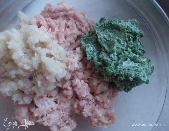 Добавить это все к фаршу,посолить и поперчить.
