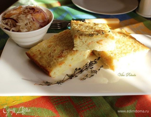 Пирог вкусен как в горячем, так и в холодном виде. Но мне особенно понравился в холодном.
Приятного аппетита!!!