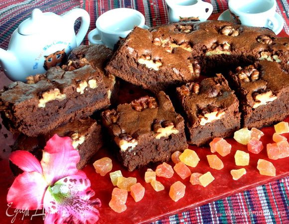 Ну вот и всё...Осталось нарезать остывший брауни на кубики или прямоугольные кусочки.