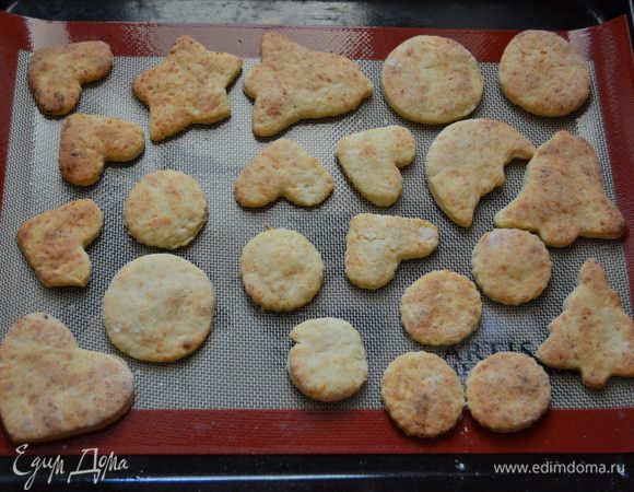 Пеку при температуре 200 градусоа 15-20 минут.