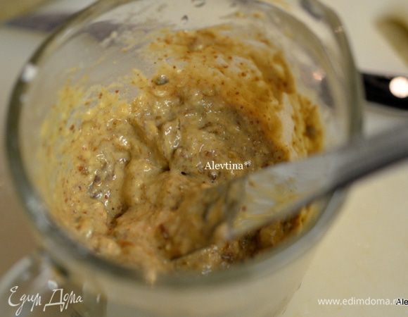 Приготовим соус, смешав все перечисленные ингредиенты в емкости.
