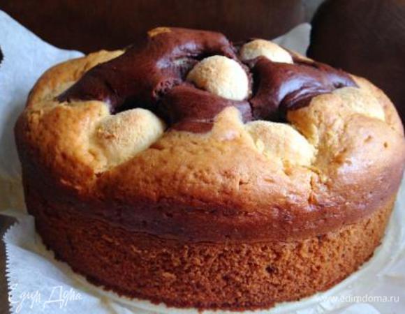 Выпекаем в предварительно разогретой духовке (у меня до 220 градусов в течение 60 мин), но вы ОРИЕНТИРУЙТЕСЬ ПО СВОЕЙ ДУХОВКЕ (!!!) до пробы на сухую палочку (протыкайте тесто, шарики протыкать не надо - они останутся влажными).
Из формы достаем уже красавец-пирог, не нуждающийся в каких-либо украшениях...