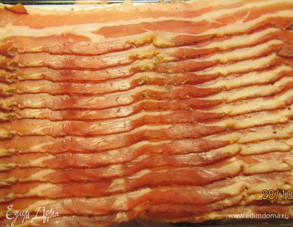 Ветчину кубиками или произвольно. Я взяла пармскую ветчину, но можно взять в вареную - в оригинале было именно с ней.
