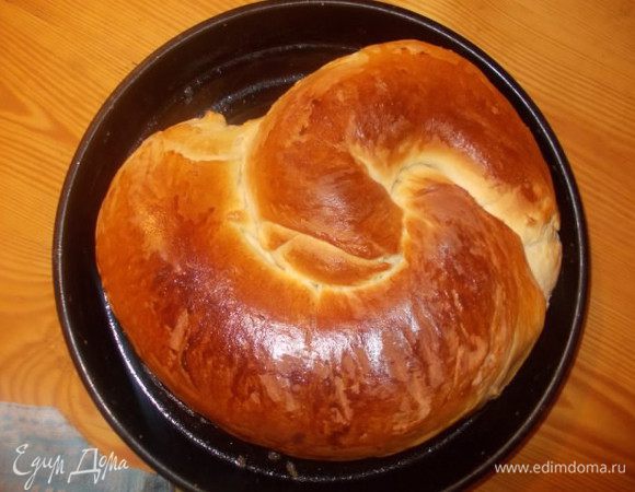 Выпекать при 175 С. в предварительно разогретой духовке. 45-50 минут. Вынуть и остудить немного, минут 5-10.