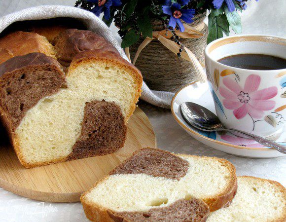 С эти хлебом можно приготовить любые тосты и бутерброды -сладкие и не сладкие, намазать джем, варенье, паштет и т.д. Вкусно, очень!
