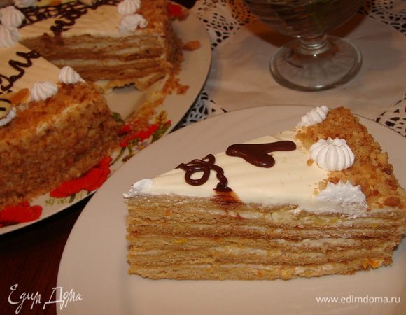 Вот и разрез! Очень вкусно! Было уже темновато, поэтому фото не совсем четкое....