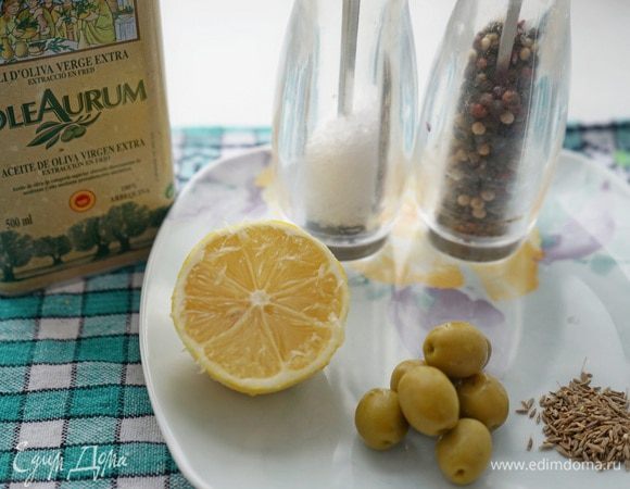 Вот всё, что нам потребуется добавить к картофелю.