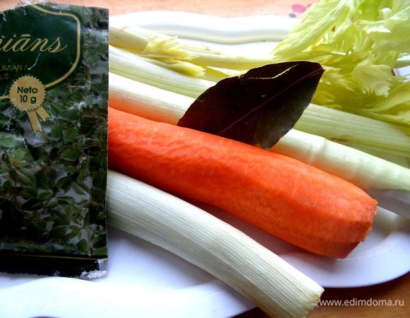 Овощи моем,чистим...