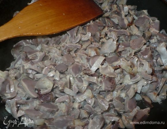 Обжарить на сковороде.