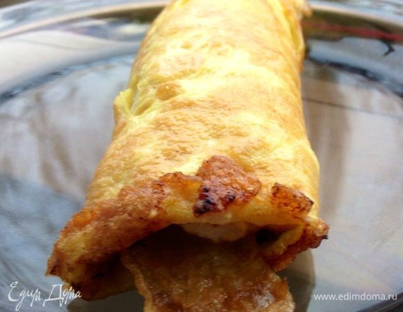 Все поджаривается очень быстро, потому что лепешка из фарша тонкая и готовится моментально, сворачивать бризоль надо в горячем виде, в холодном она уже не свернется.
