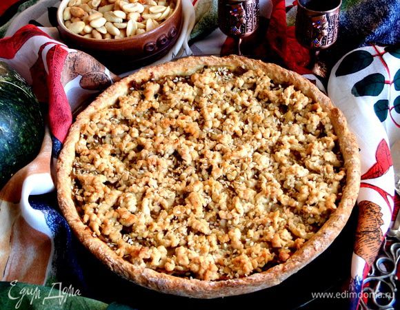 Выпекаем минут 20 (тесто тонкое,а начинка уже практически готова) при 200*.