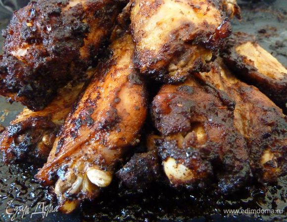 Очень рекомендую - Куриные крылышки к пиву от Julika1108 - http://www.edimdoma.ru/retsepty/66918-kurinye-krylyshki-k-pivu 

Я готовила на гриле и получилось потрясающе вкусно . 