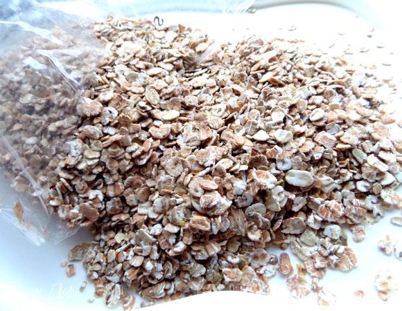 Хлопья перемолоть на кофемолке.