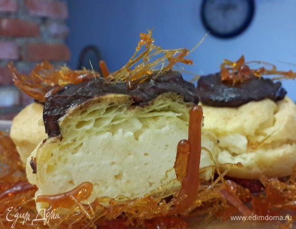 П.С. Предупрежу Вас сразу, что крема получается на двойную порцию, поэтому сокращайте смело кол-во ингредиентов для крема вдвое или увеличивайте для теста!))