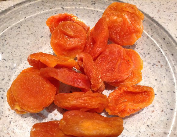 Вымыть курагу.