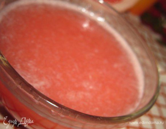 Мякоть грейпфрута и мед помещаем в блендер и доводим до консистенции пюре.
Приятного аппетита!
