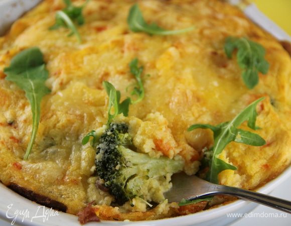 Подаем запеканку горячей. Приятного аппетита)
