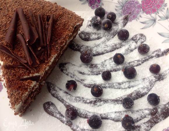 Дать постоять намазанному торту 2-3 часа без холодильника и потом отправить его в холодильник.
Торт обалденный..на Новый Год сделаю именно его
Новогоднего всем настроения и приятного аппетита :-)