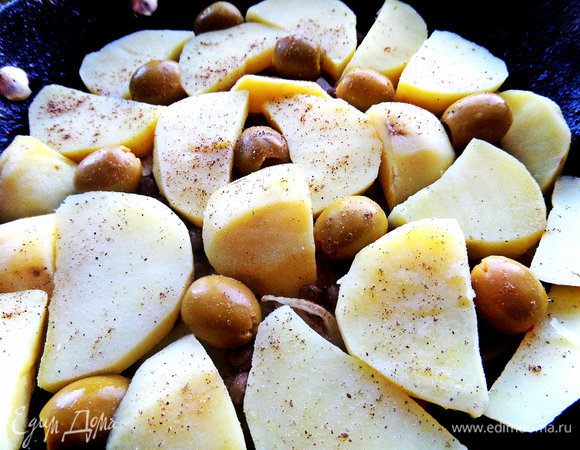 Снова слой картофеля...