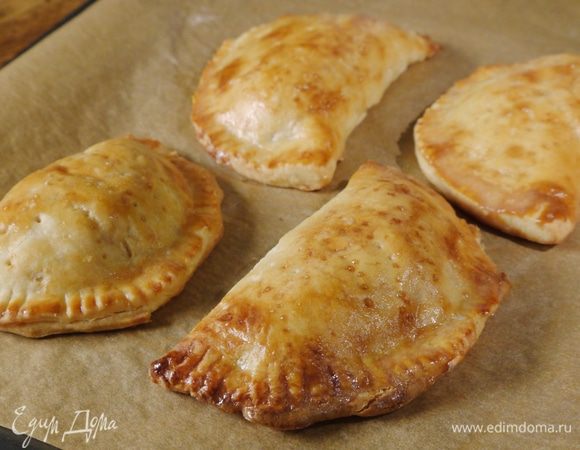 Выпекать в разогретой духовке 18–20 минут.