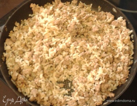 Начинка должна немного остыть.
