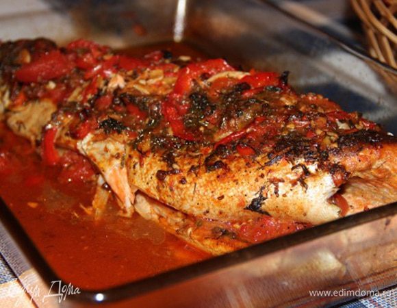 Запекать в духовке 25 минут при температуре 200 градусов.