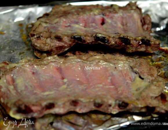 Посолить и поперчить и обжарить на оливковом масле в жаровне или в горячей духовке на 200 гр 10 мин. 