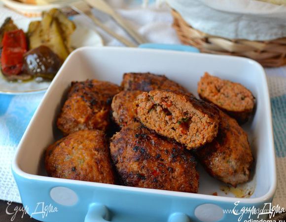 А это те самые Итальянские котлеты... ))) http://www.edimdoma.ru/retsepty/69624-italyanskie-kotlety Вкусные! ;)