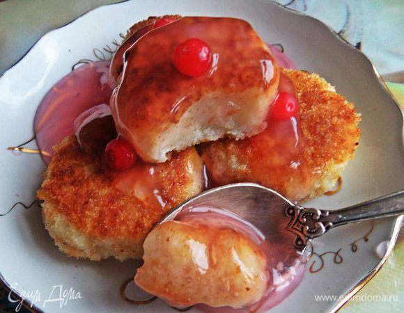 Ну а если душа просит чего-то домашне-уютно-сладенького-да с кисельком...,рекомендую манные биточки от Ксюши: http://www.edimdoma.ru/retsepty/70191-bitochki-iz-manki-s-kiselem