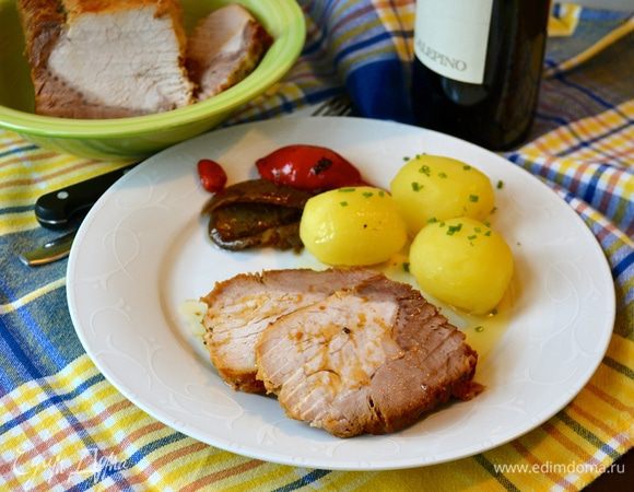 Подавать с Вашим любимым гарниром. Сказать, что это вкусно, это ничего не сказать! ))) В общем, надо пробовать! 
Кстати, очень вкусно даже в холодном виде... 