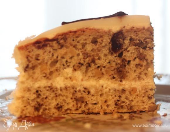 Торт хоть и получается большим, разошелся очень быстро))) 
На следующий день, когда я вспомнила, что не запечатлела разрез, остался только этот кусочек))).
Любите своих малышей, ведь вы для них целый мир!! Впрочем, как и они для вас!!!
