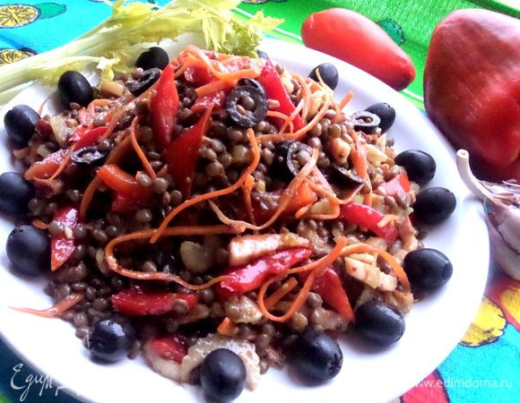 А пока можете порепетировать и приготовить такой салат на ужин!